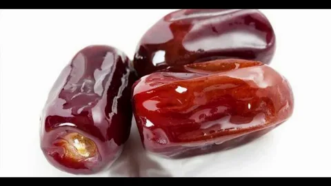 تصویر 3 از خرما مضافتی دو ردیفه در چیدمان منظم جعبه ای
